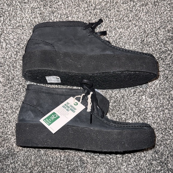 Clarks Wallabee - Picture 2 of 7